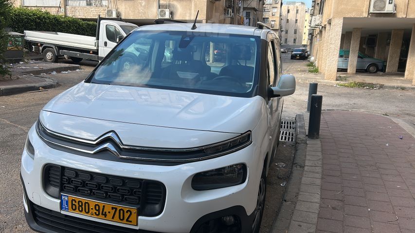 מודעת רכב סיטרואן ברלינגו