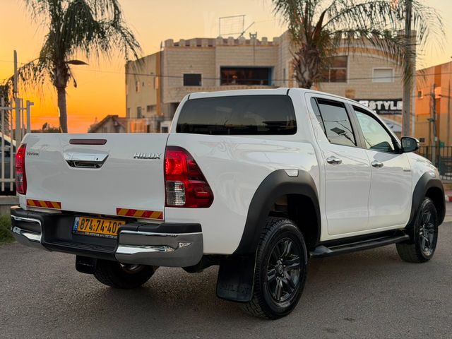 טויוטה היילקס