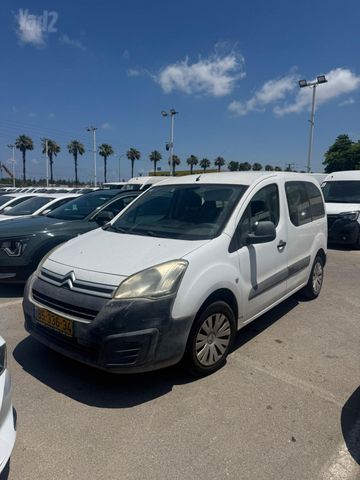 מודעת רכב סיטרואן ברלינגו