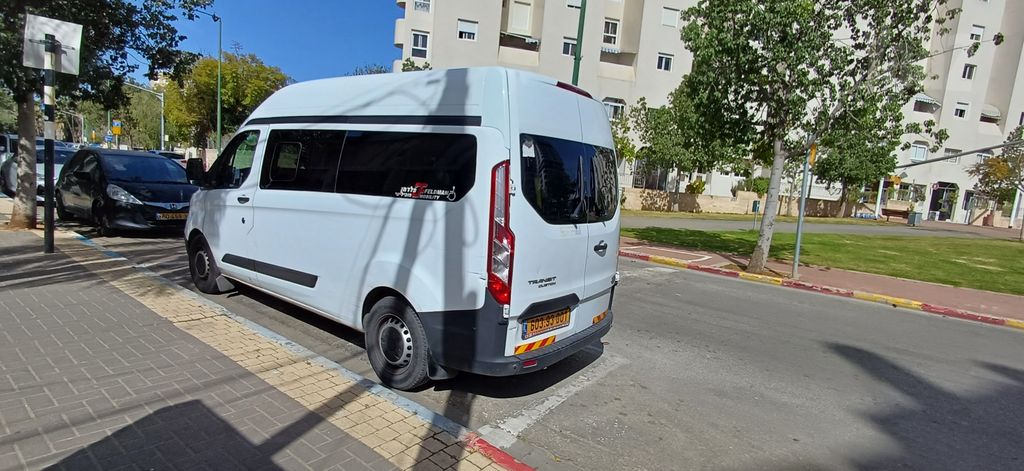 פורד טרנזיט קוסטום