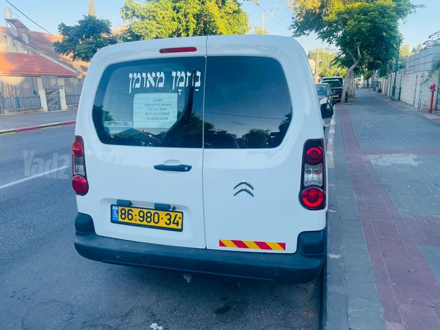 מודעת רכב סיטרואן ברלינגו