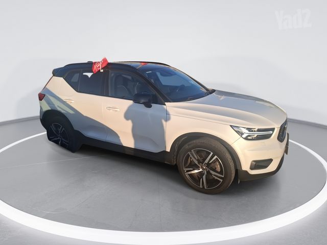 וולוו XC40