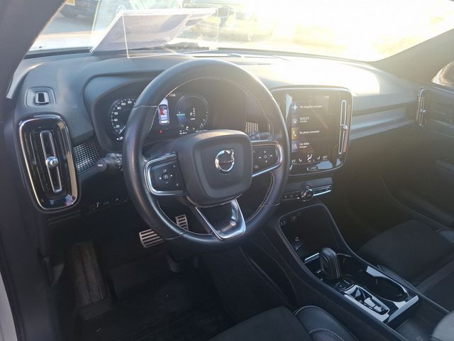 וולוו XC40