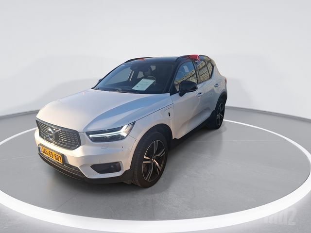 וולוו XC40