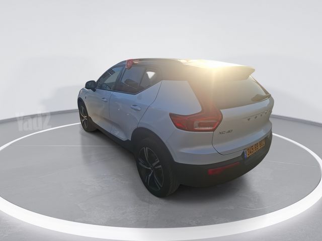 וולוו XC40