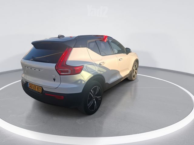וולוו XC40