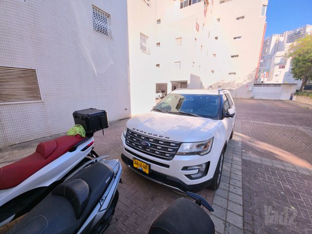 מודעת רכב פורד אקספלורר