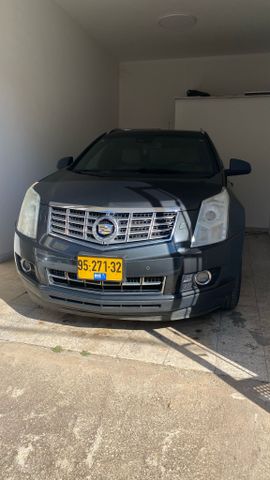 מודעת רכב קאדילק SRX