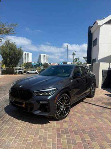 ב מ וו X6