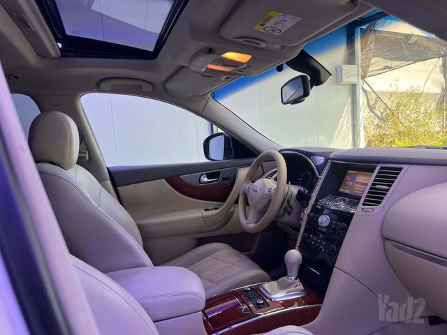 אינפיניטי QX70