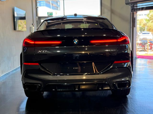 ב מ וו X6