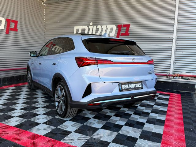 אם ג'י מארוול R