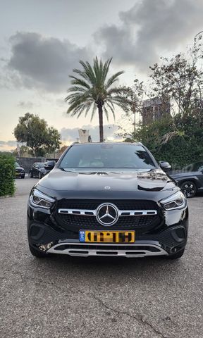 מודעת רכב מרצדס-בנץ GLA