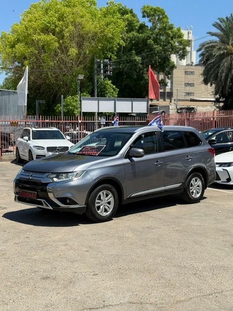 מודעת רכב מיצובישי אאוטלנדר