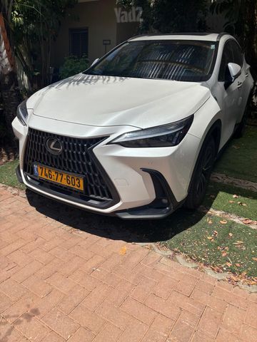 לקסוס NX
