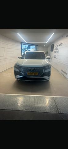 אאודי Q4 e-tron