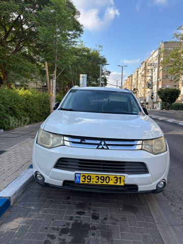 מיצובישי אאוטלנדר