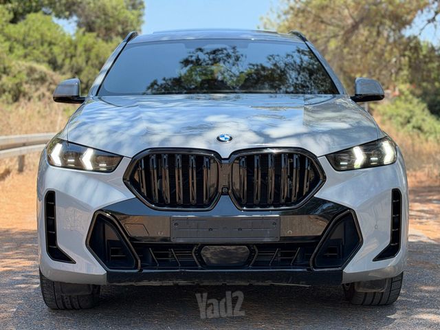 ב מ וו X6