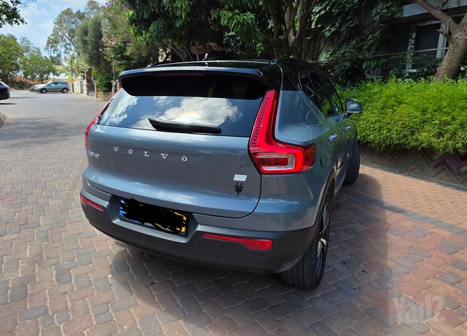 וולוו XC40