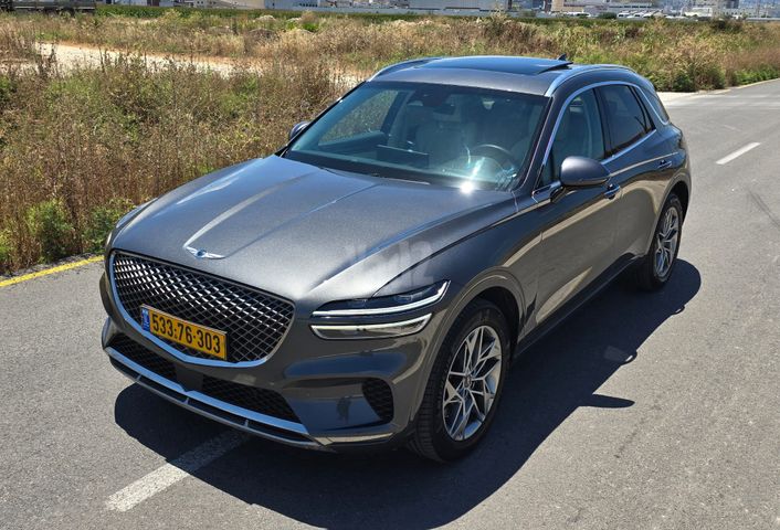 מודעת רכב ג'נסיס GV70