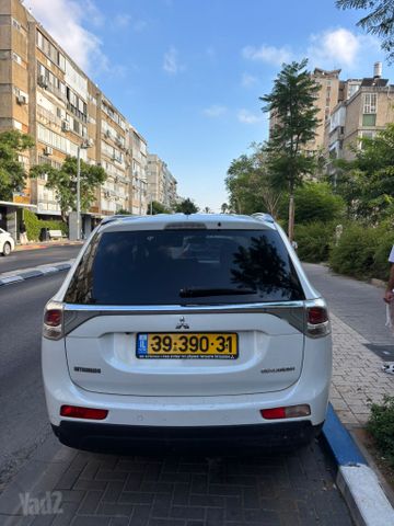 מיצובישי אאוטלנדר