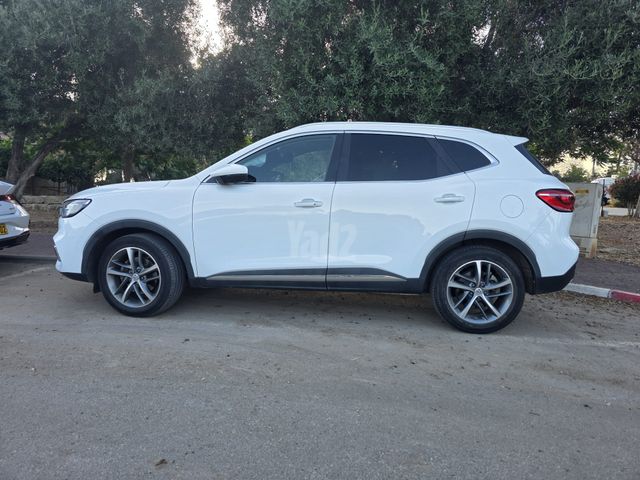אם ג'י EHS PHEV