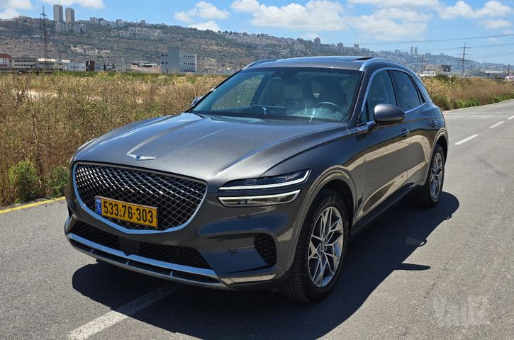 ג'נסיס GV70