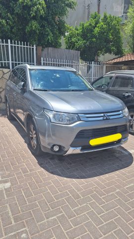 מיצובישי אאוטלנדר
