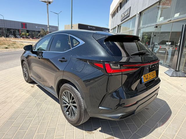 לקסוס NX