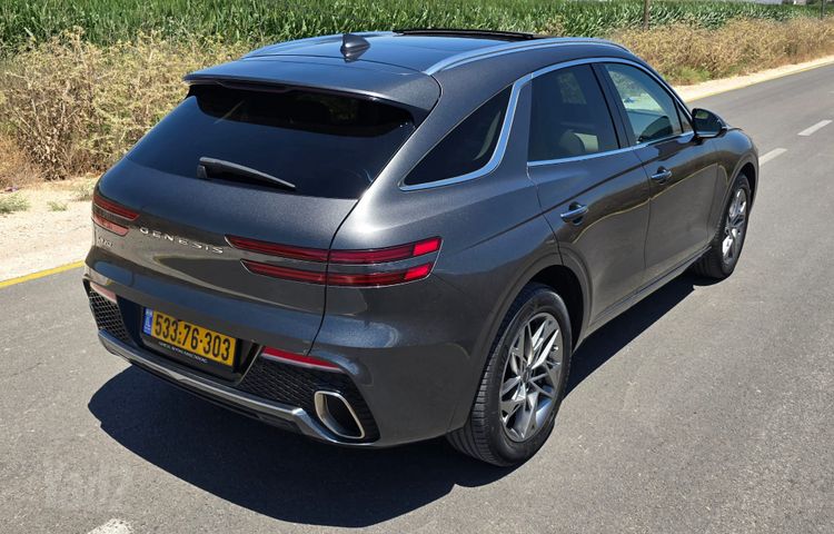 ג'נסיס GV70