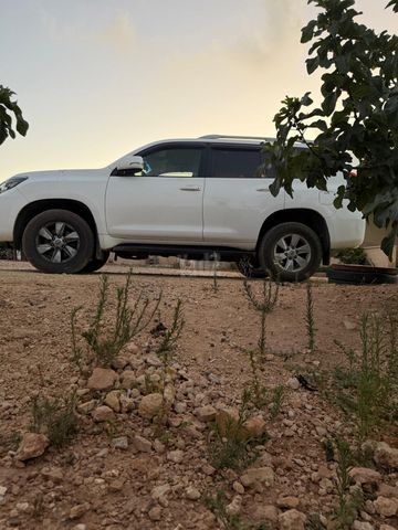 טויוטה לנד קרוזר