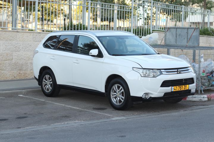 מיצובישי אאוטלנדר