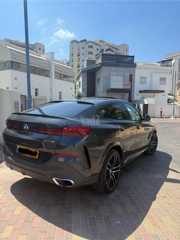ב מ וו X6