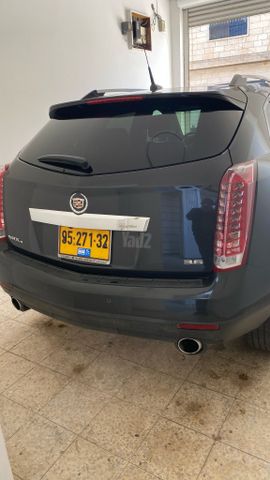 קאדילק SRX
