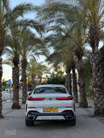 ב מ וו X6