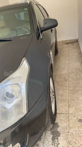 קאדילק SRX