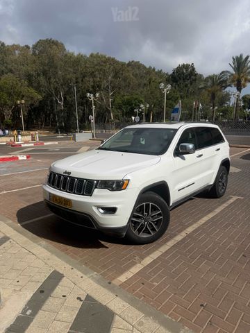 מודעת רכב ג'יפ גרנד צ'ירוקי
