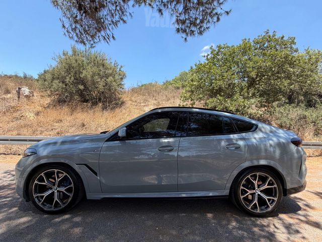 ב מ וו X6