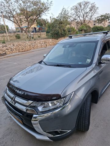 מיצובישי אאוטלנדר