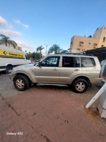 מודעת רכב מיצובישי פג'רו