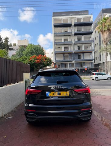 אאודי Q3