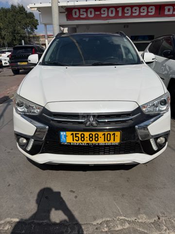 מודעת רכב מיצובישי ASX