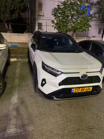 מודעת רכב טויוטה RAV4