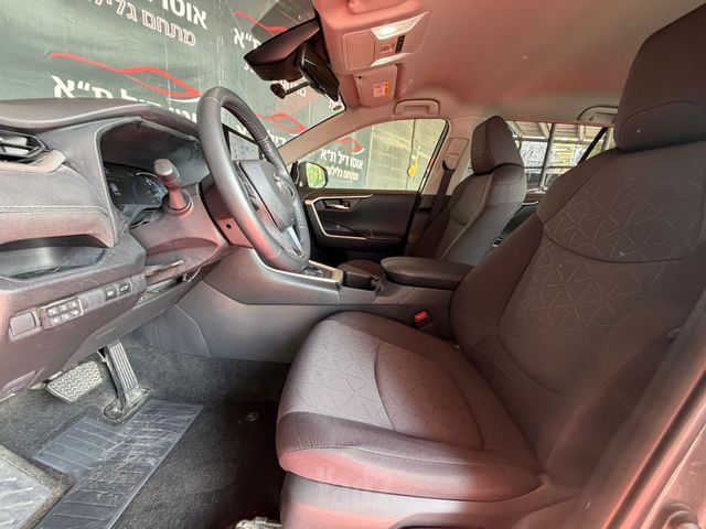טויוטה RAV4