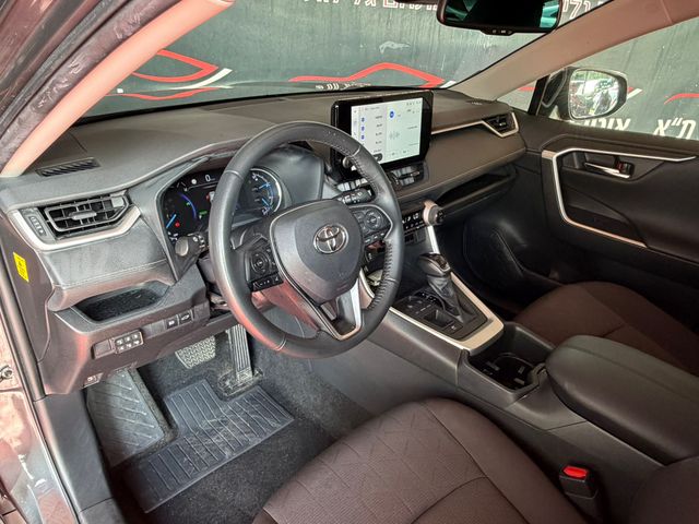 טויוטה RAV4