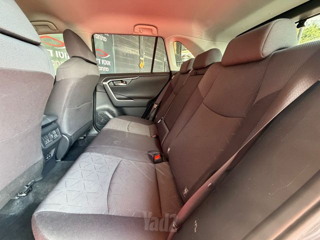 טויוטה RAV4