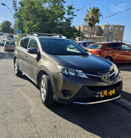 מודעת רכב טויוטה RAV4