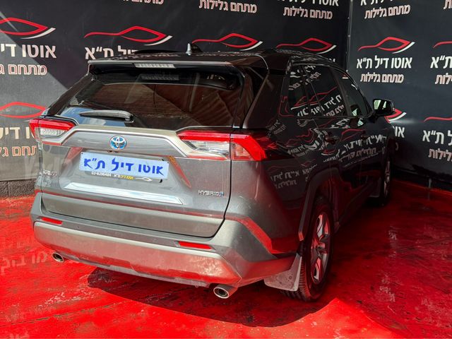 טויוטה RAV4