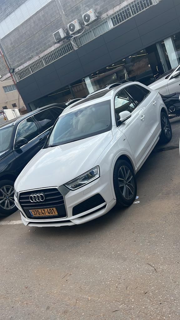 אאודי Q3