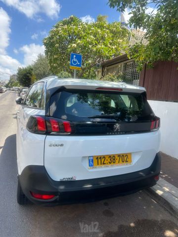 פיג'ו 5008
